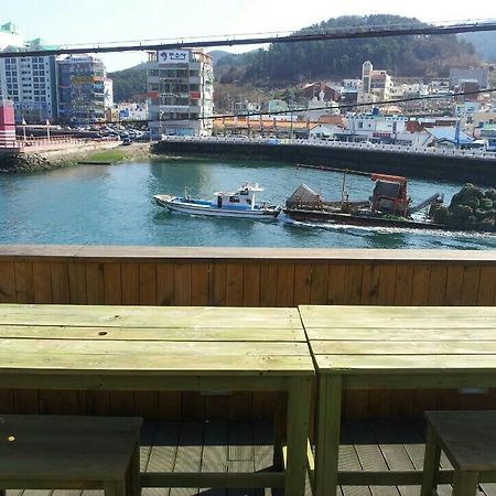 Tongyeong Camellia House Villa Exterior photo